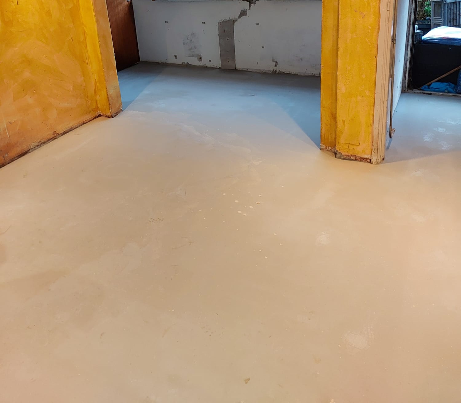 Geëgaliseerde, egale ondervloer door het hele huis
